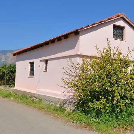Little Valley House Dom wakacyjny