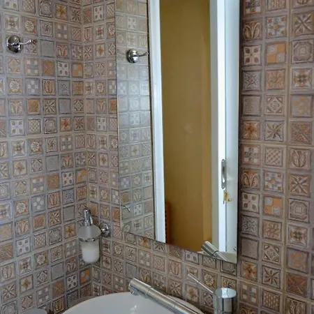 Little Valley House Дом отдыха *